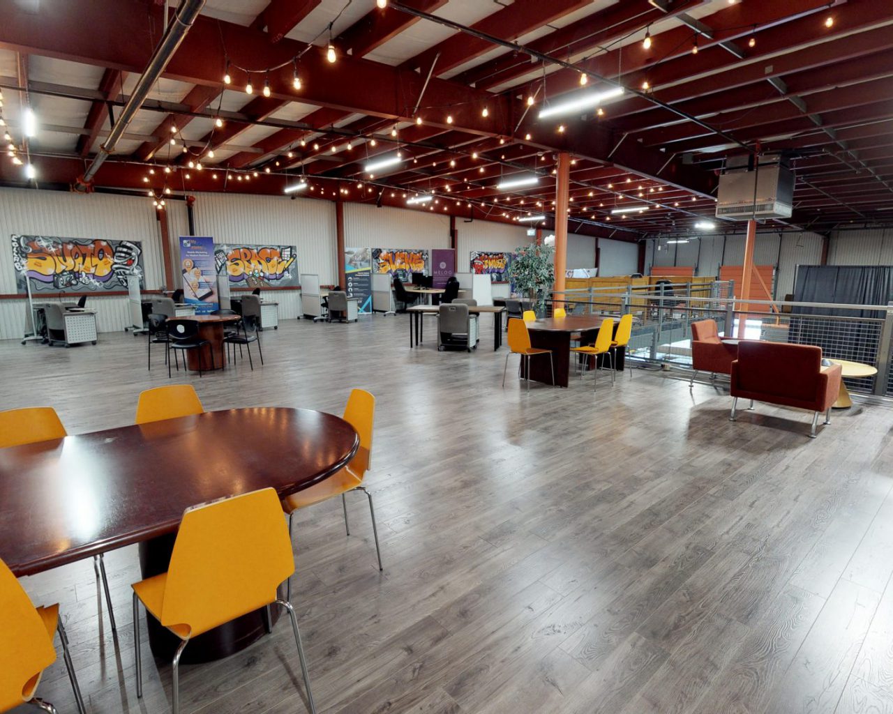 q47EgD3sfqP – Mezzanine Collab Space office space
